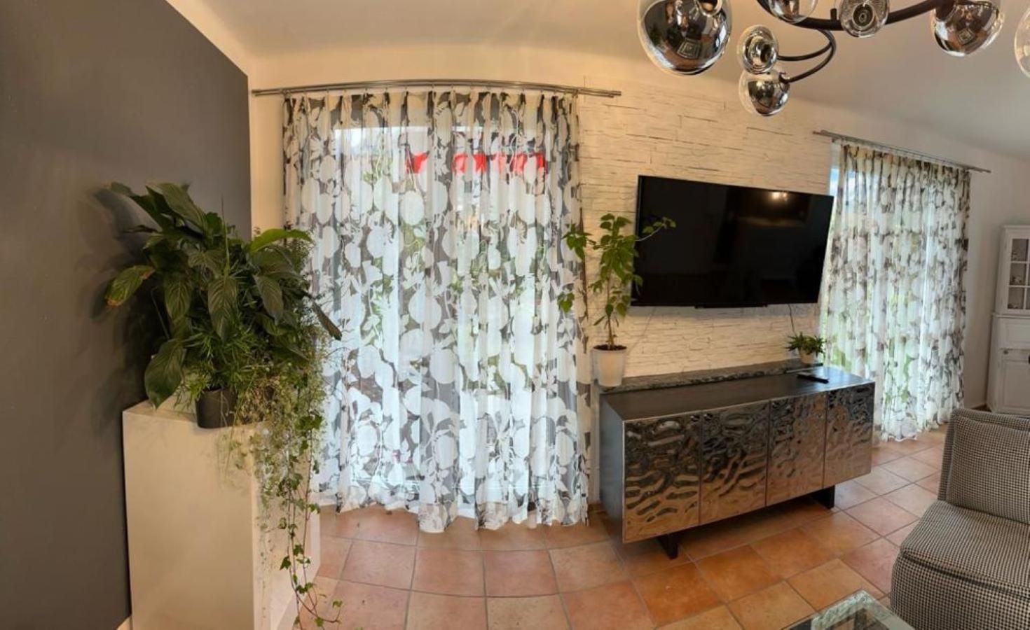 גרוסגמיין Wohnung 5 Mit Garten Und Sonniger Terrasse מראה חיצוני תמונה