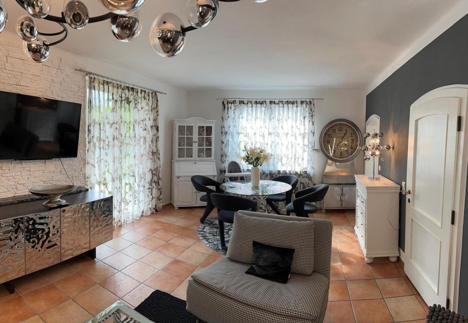 גרוסגמיין Wohnung 5 Mit Garten Und Sonniger Terrasse מראה חיצוני תמונה
